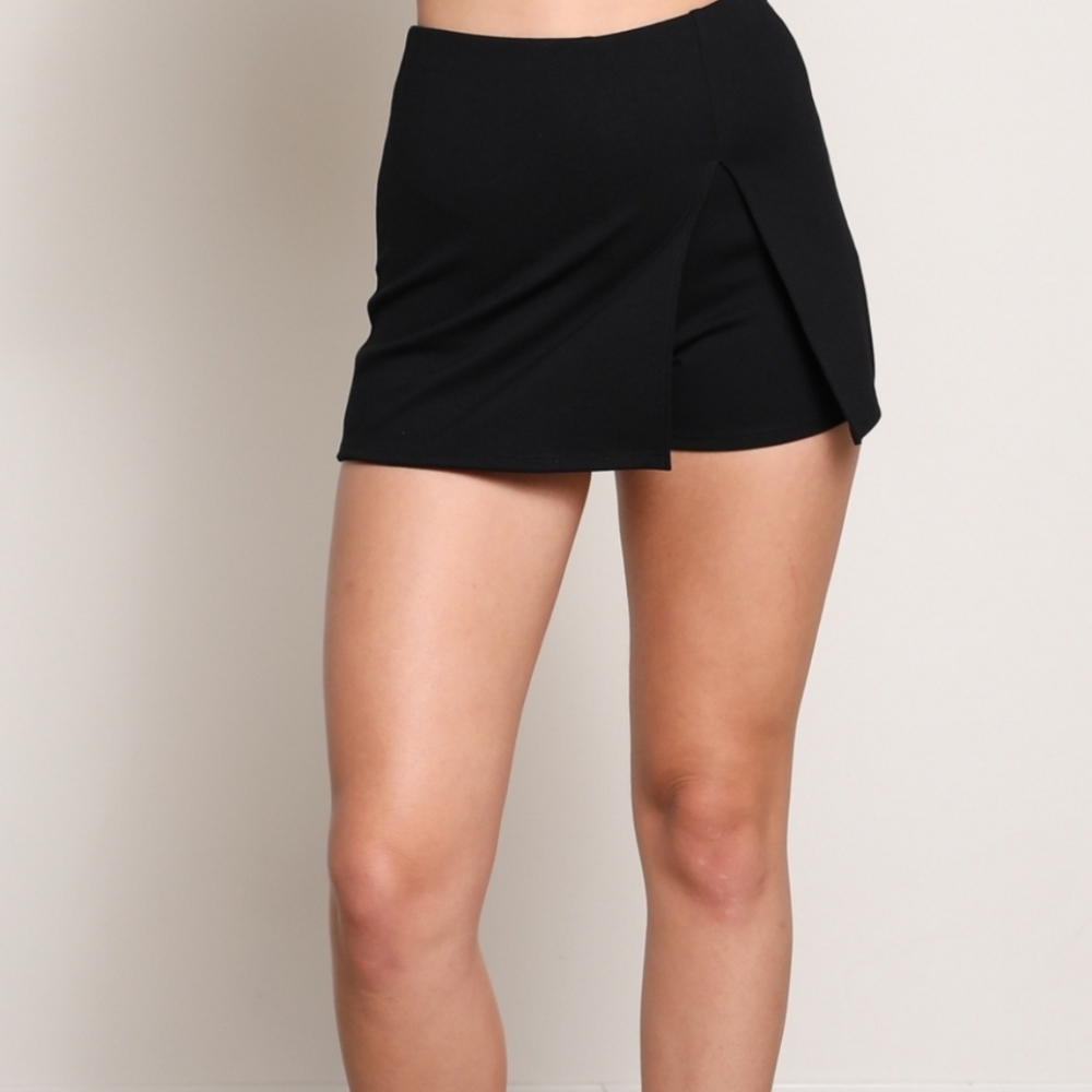 Clary Front Slit Black Skort - Picture 5 of 9